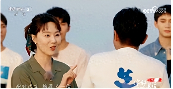 王冠官宣婚讯后，被曝与尼格买提婚期将近，独自骑行惹热议