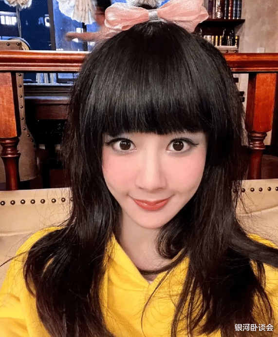 杨紫整容失败,近照曝光太吓人,这脸还有救吗?