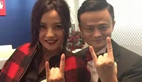 光明会操纵着整个娱乐圈？杨颖这次或将全身而退