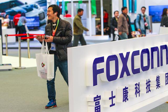 |特斯拉高薪招聘为何被围攻?因为它动了国内资本家们的蛋糕!