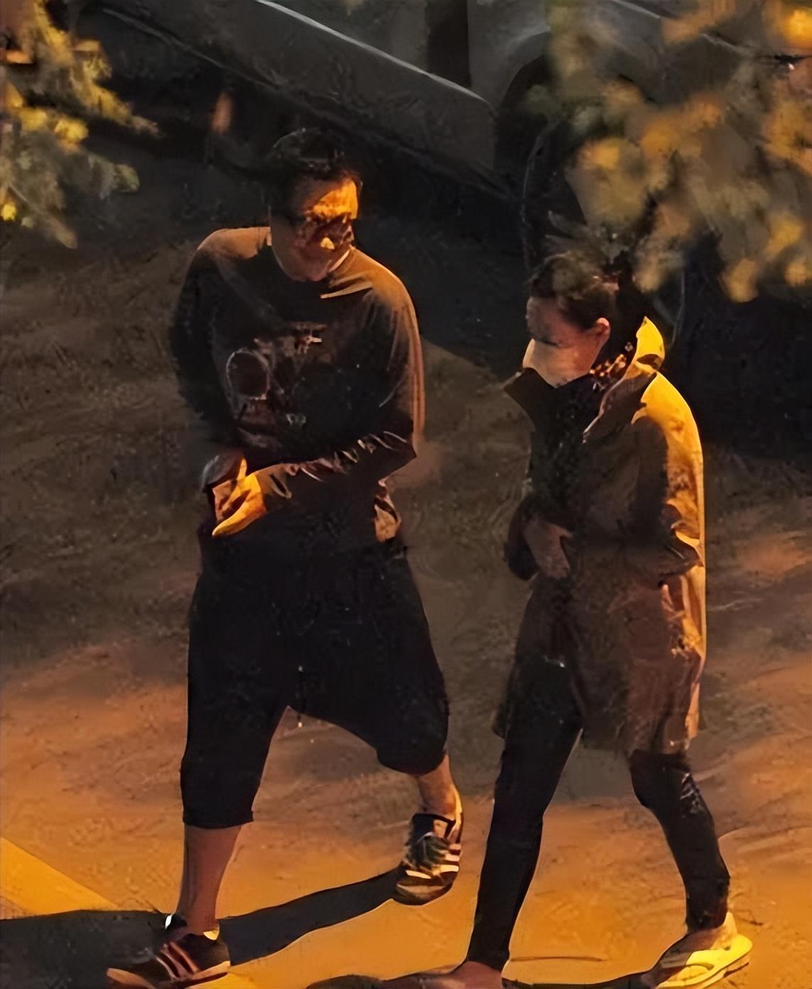 她嫁给小10岁的富少,新婚夜提出分房睡,4年后生下一名男婴