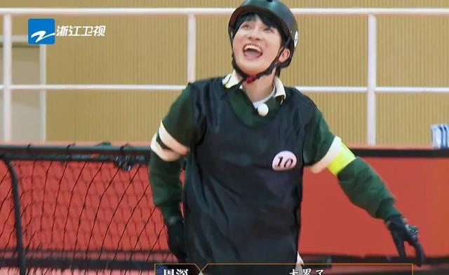 |奔跑吧：周深解锁新技能，神仙吟唱主旋律曲目，唱功再次登上热搜