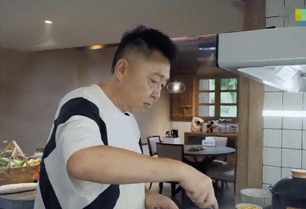 于谦|于谦妻子白慧明：被郭德纲调侃数十年，私下的她真的不介意吗？