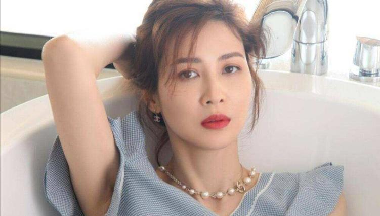 童蕾|前温州富豪：25岁当厂长，娶女明星为妻，如今败光50亿落魄离场