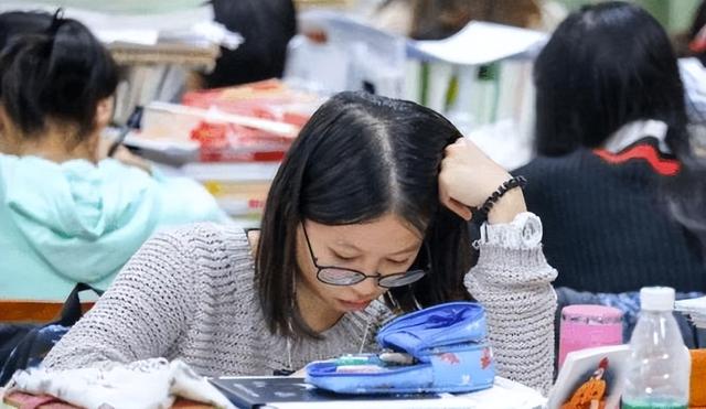 央企招聘标准或有变化,这3类学生输在起跑线,毕业就被拒之门外