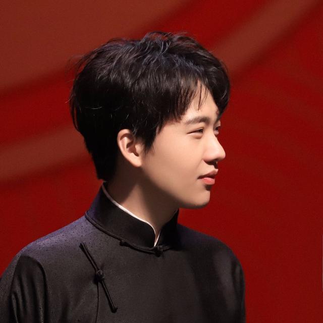 郭麒麟因伪善继母离开德云社?王慧真面目曝光,父子关系浮出水面