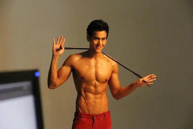 彭于晏|彭于晏:抢了一个位置,得罪大花,惨被资本抛弃,得不偿失呀!