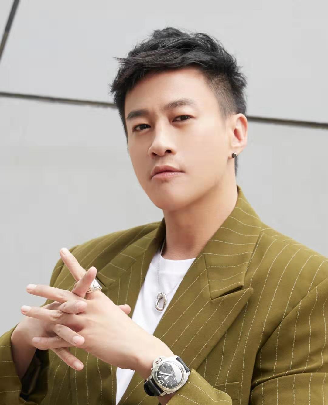 传来悲痛！2天时间！娱乐圈2个明星相继出事：一个去世，一个车祸