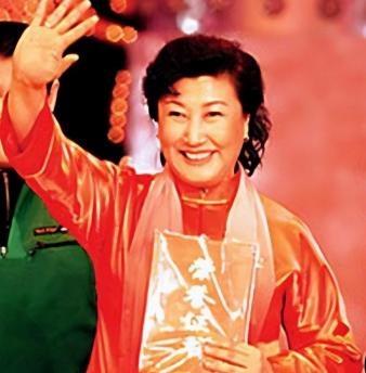 曾找赵本山借钱被拒还遭羞辱的何庆魁,被儿子爆料:“嫖不动了”