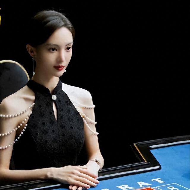 嘴唇厚、小鸡嘴，地包天，这8位女星看似貌美如花，实则奇怪