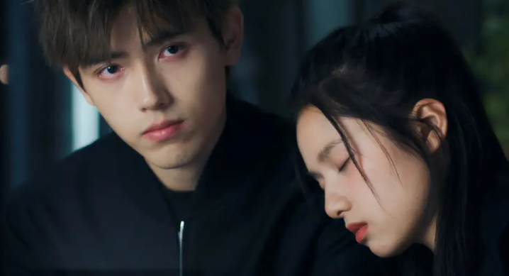 整容脸、演戏烂，关系户三个字直接写在剧版《三大队》女六号脸上