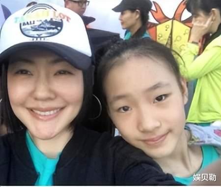 小S|娱记曝小S为女儿找干爹、干哥哥,新年刚赚了两桶金,口碑就臭了