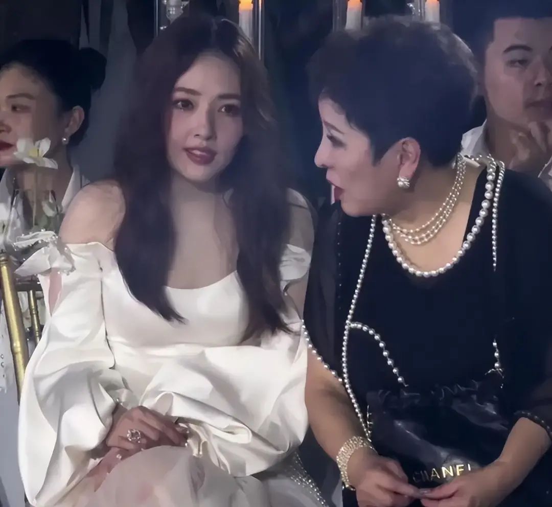 一场秀，彻底撕开了郭碧婷的豪门地位，何鸿燊的话，终于有人信了
