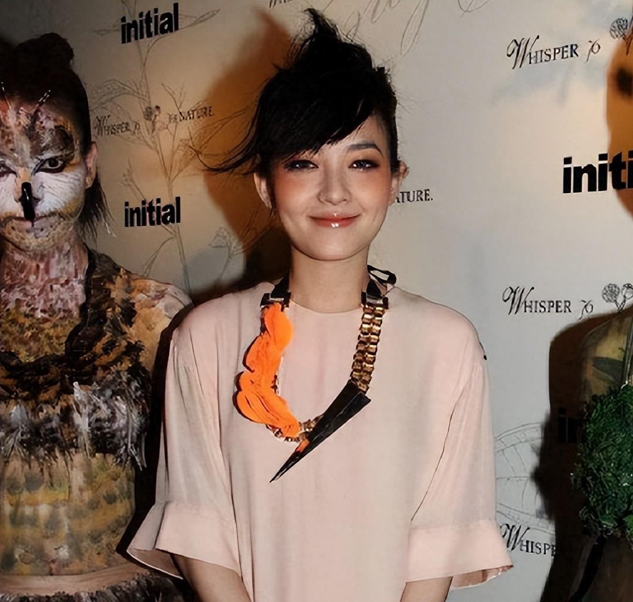 为男友摘子宫,剃寸头打舌环,从影后到魔女:45岁后竟靠嗑药度余生