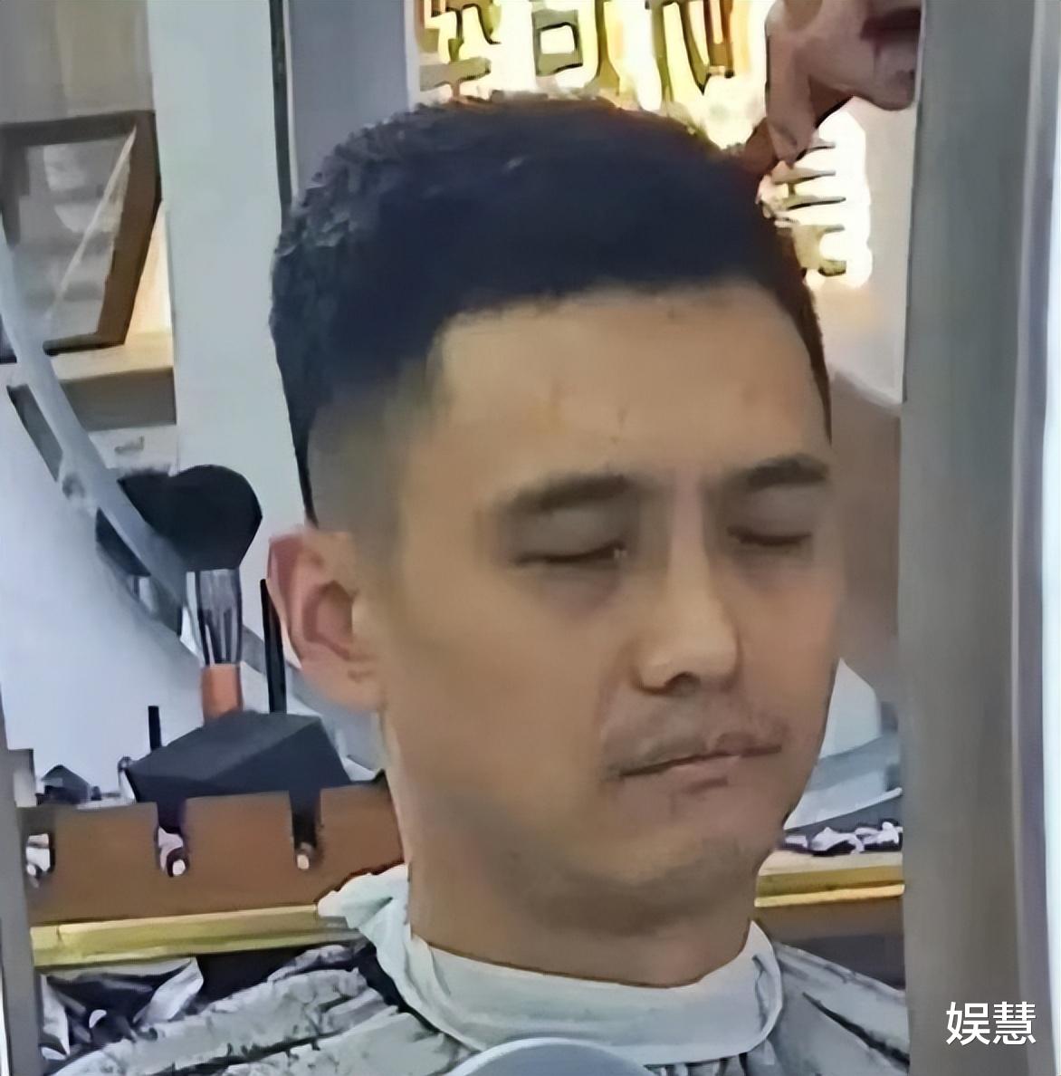 王宝强前经纪人宋喆出狱后首露面,现身理发店被偶遇