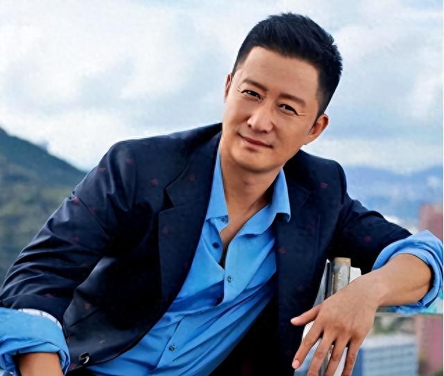 骗了我们49年！原来他就是吴京的父亲，难怪吴京能够大红大紫