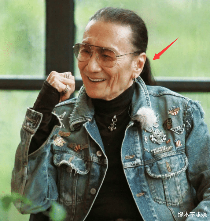 谢霆锋和长子度假视频曝光,16岁Lucas罕曝正面照,力破长残传闻