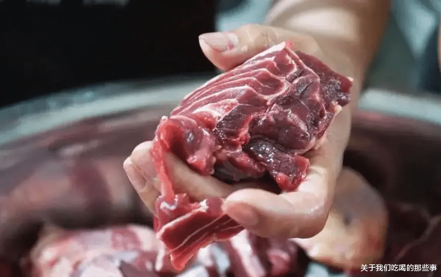 老照片|过年买牛肉，选牛腿肉还是牛肋条？牢记“3不买”，差别太大了！