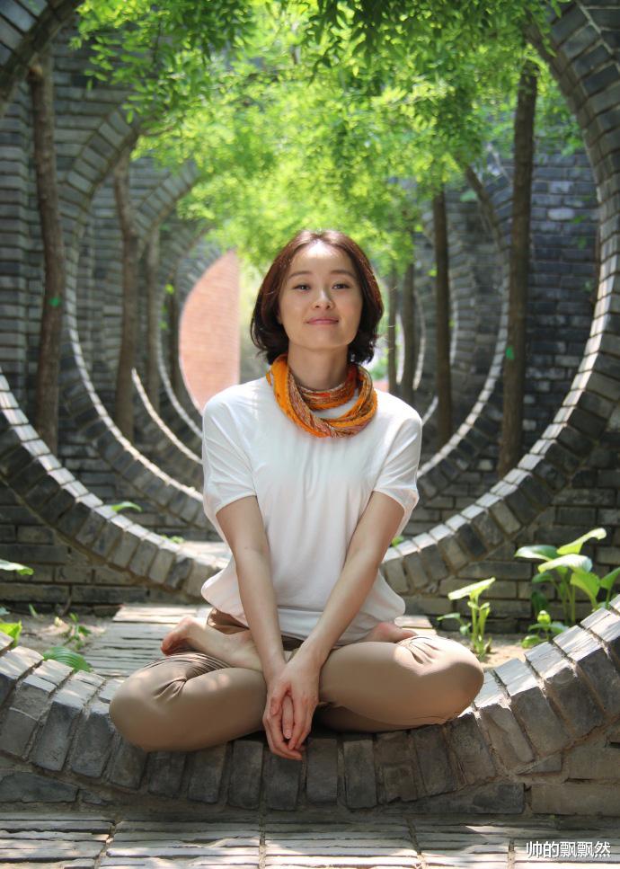 吴越|演员吴越:我虽没结婚,但不代表没伴侣,女人一生不该只有婚姻