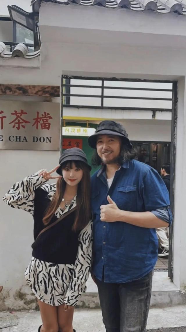 59岁TVB前绿叶转战内地开平价茶档!曾连做50小时筹钱救肾病女儿