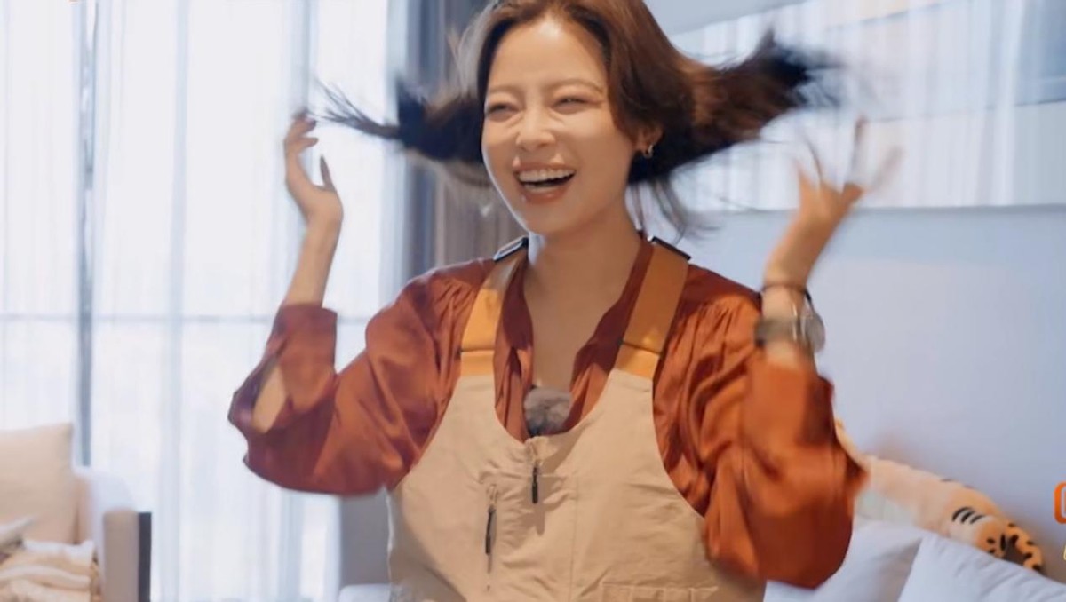 顶流被抢风头的《花少5》，真不怪热巴差，只怪“东北妞”太搞笑