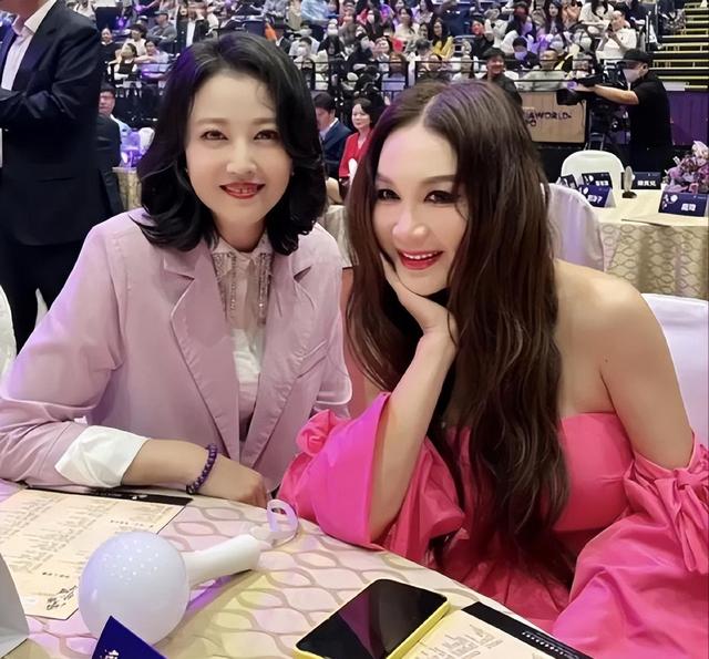 “不老女神”是假的!离开滤镜不忍直视,生图揭露人间真实!