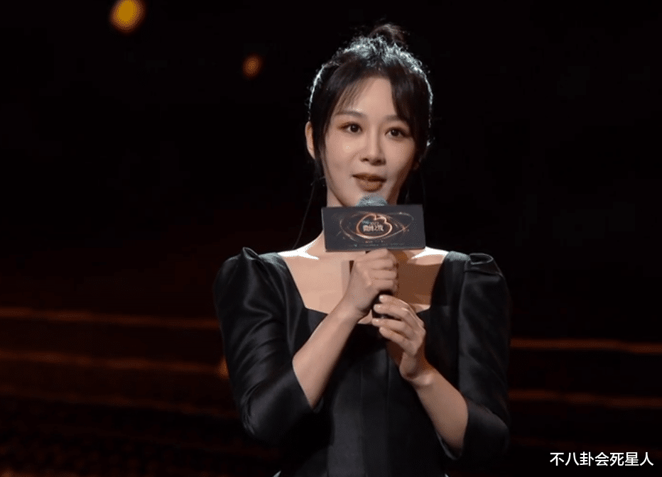 杨紫|真正的厮杀!42位女星比美盛事,85花同框,杨紫热巴争艳,好刺激