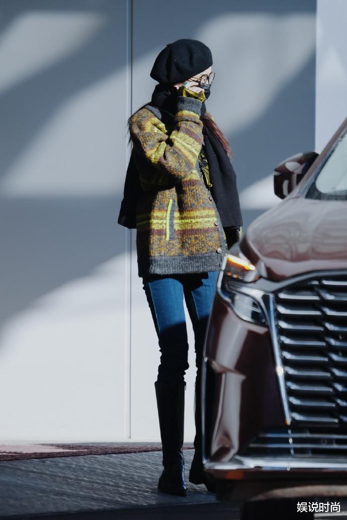 杨幂用“文艺幂”告别11月,不愧为百变女王,美得与众不同