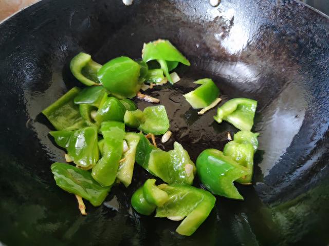 |“要想壮,多吃肉”,天冷建议大家:多吃3种肉,低脂营养不怕胖