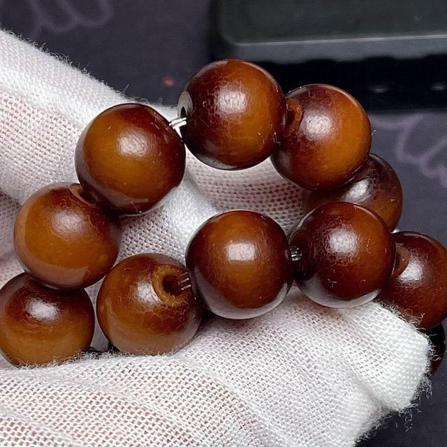 退休|“大汗手”有救了，盘这7种文玩手串，包浆又红又润！