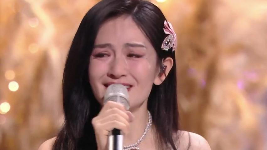 |跨年晚会亮点：汪涵谢娜哭了，李荣浩眼睛变大，于适被嘲难看难听