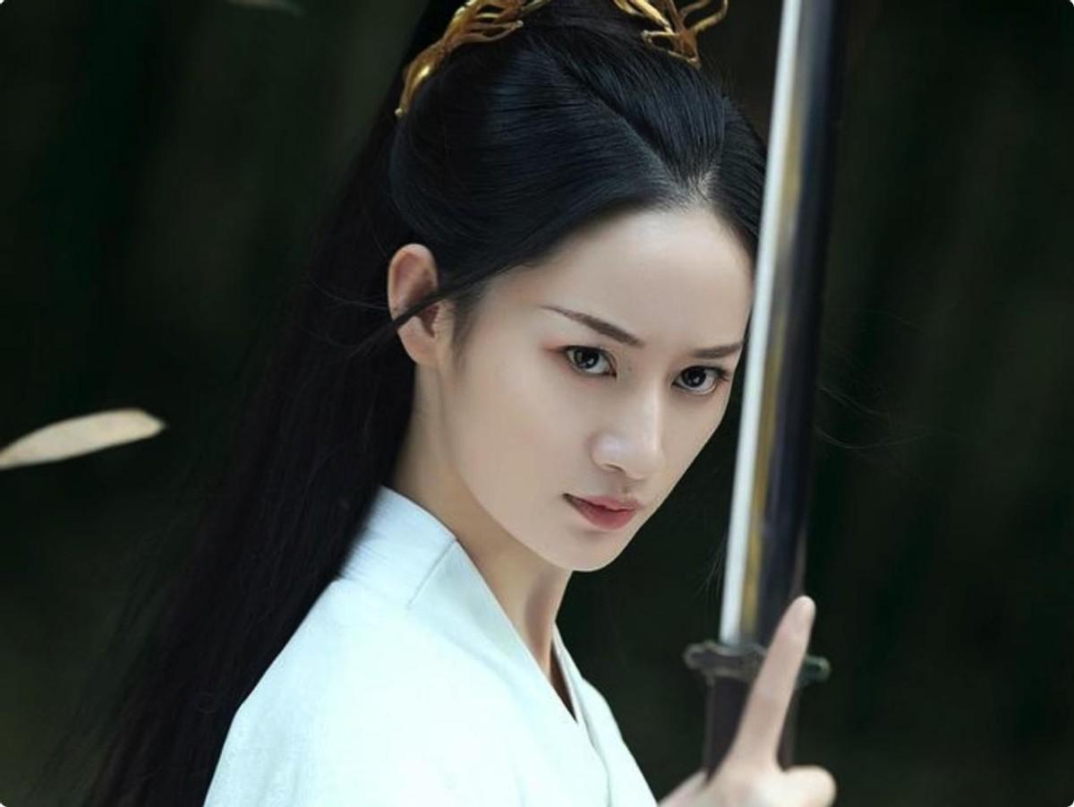 郭晓婷带仙女妈妈拍写真!网友:天啊,娘俩完全像姐妹,太好看了