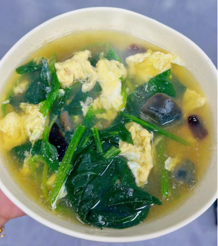 入冬后，大鱼大肉靠边站，常给家人喝这汤，补足营养，顺利过冬