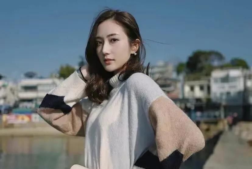 蔡嘉欣意外宣布结婚，成功嫁入豪门升级成为阔太太