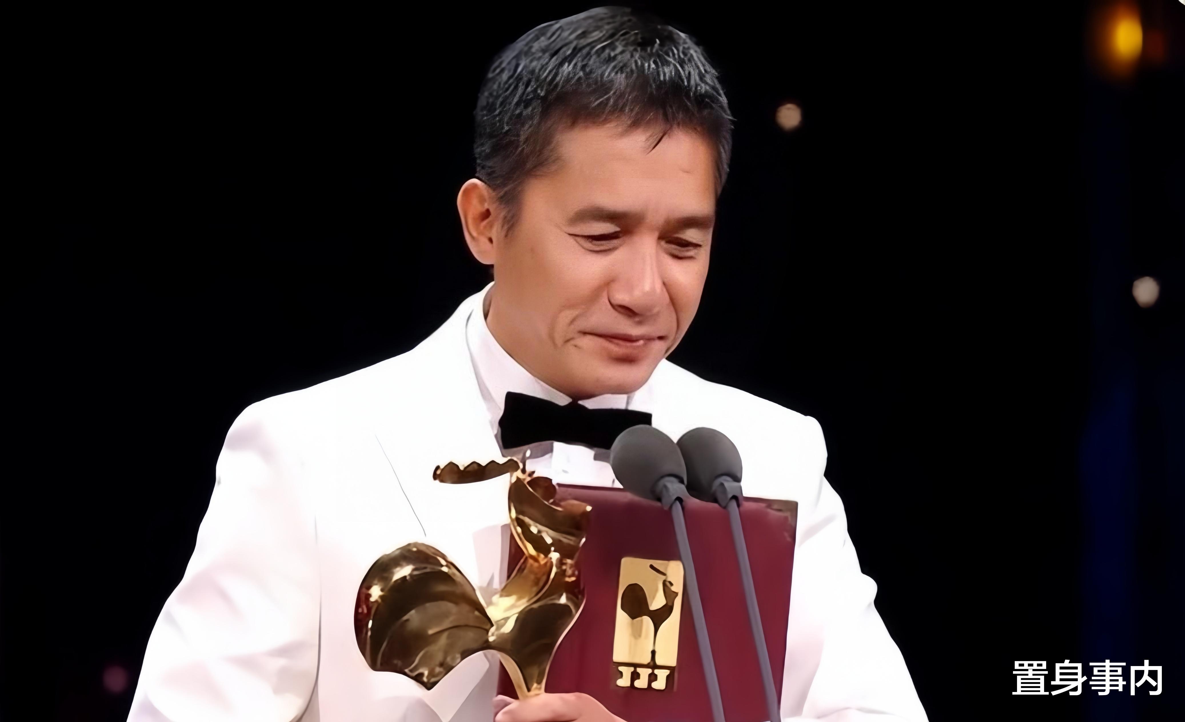 金鸡奖这一夜,人情世故、拜高踩低,在何赛飞身上体现得一览无遗