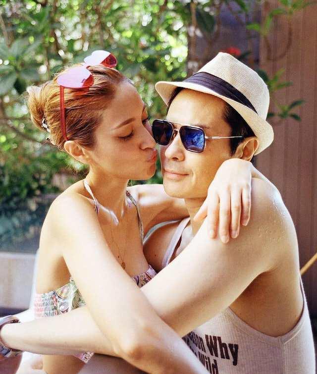 蔡天凤|相差22岁父女恋！前 TVB花旦在三胎之后再次露面，肚脐的变化引人关注