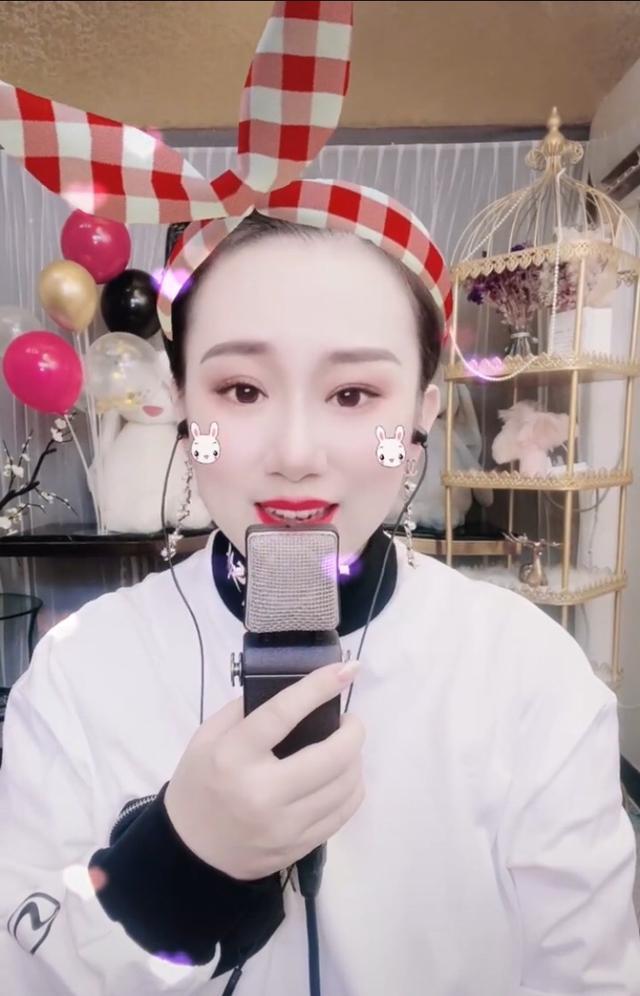 赵本山|曾是春晚一姐, 丫蛋现在却靠直播谋生? 网友直呼一手好牌打的稀烂