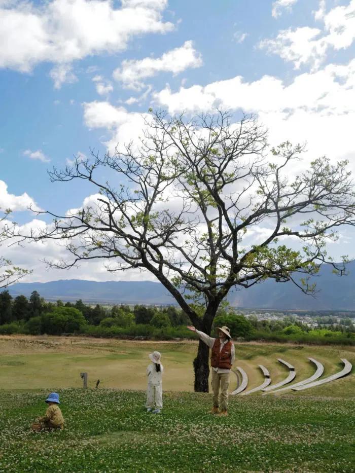 朱丹|朱丹和老公难得自拍秀恩爱,周一围负责掌镜,夫妇俩笑容甜蜜幸福