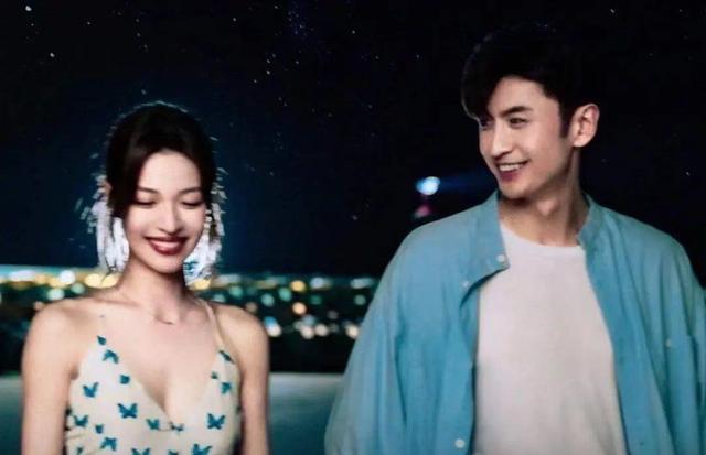 张云龙|张云龙在钟楚曦家过夜，疑似两人已同居，女方小5岁看起来像姐姐