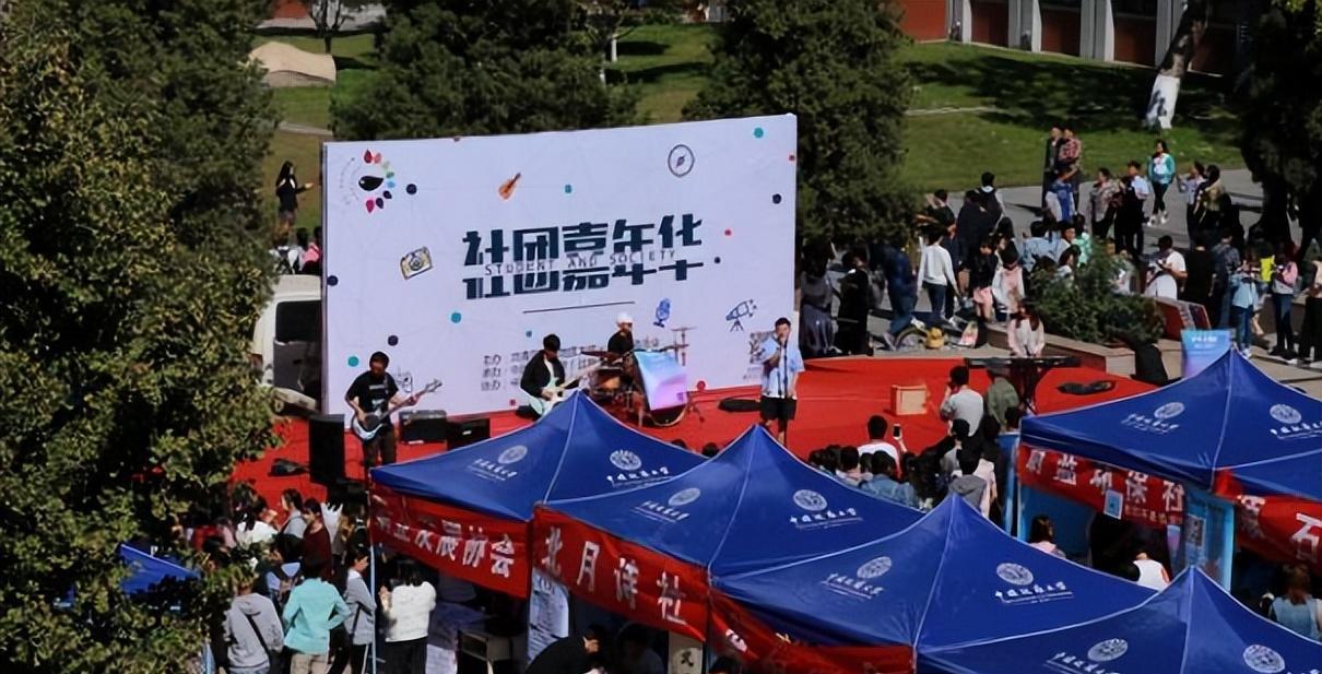 “后会无期,礼貌互删…”女生毕业删除90%同学老师,被骂有病