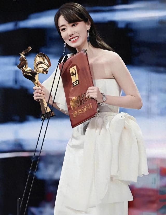 “一夜爆红”到“打回原形”,高叶只用半年,终是步了张小斐后尘