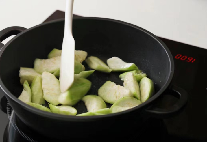 美食教程|三伏天出汗多,宁可少喝鸡汤,也要多喝这汤,解油腻,安稳过伏天