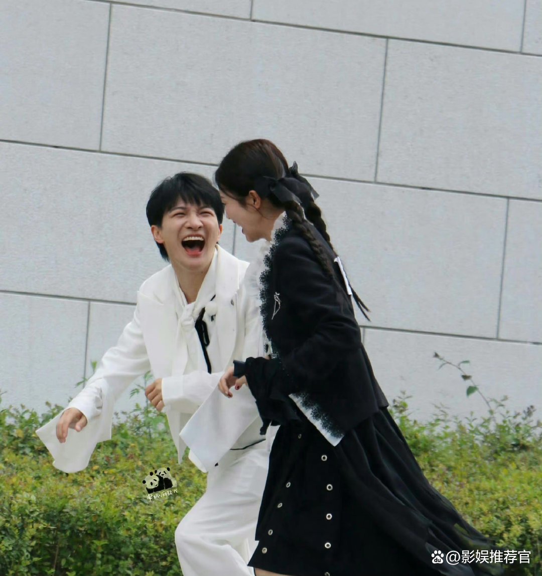 奔跑吧兄弟|奔跑吧开录不久便热搜不断，周深白鹿“脑残兄妹”登热搜