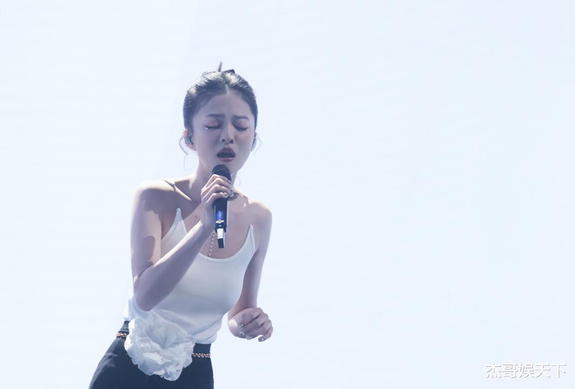 莫妮卡·贝鲁奇|《声生不息》播出过半,4人成大赢家,3人成功镀金,1人意难平