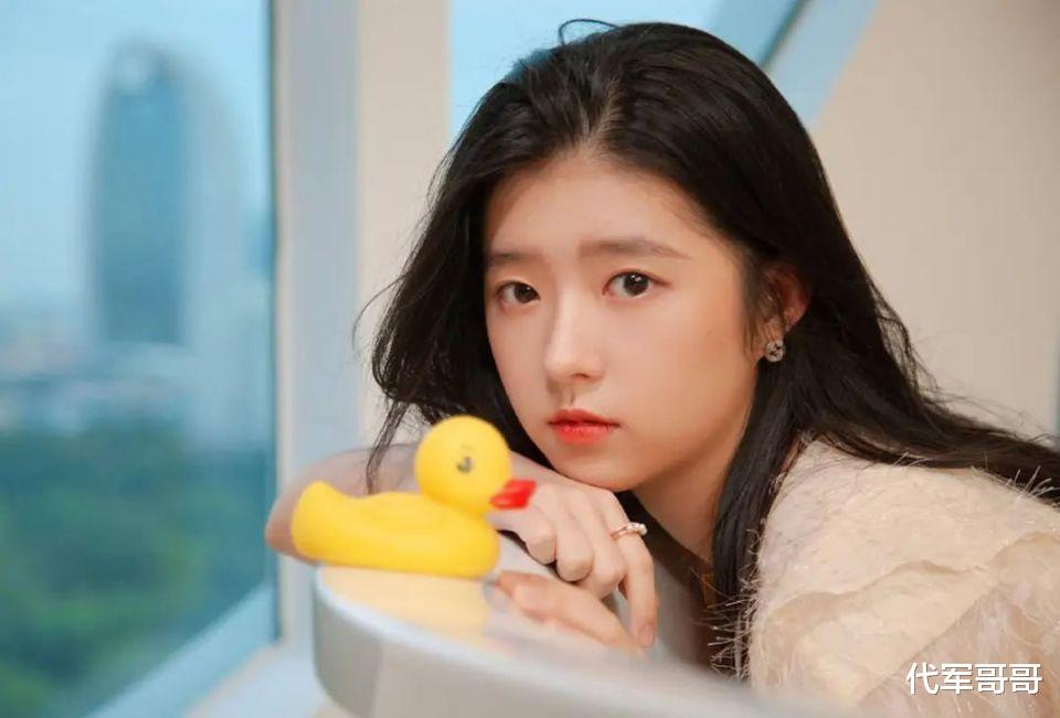 2023年爆火的10位美女明星,个个火得一塌糊涂,个个赚得盆满钵满