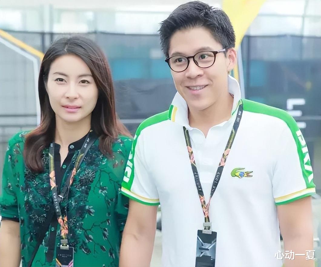 港星和内地明星有何区别,这几处细节就能看出来,两地差别太明显