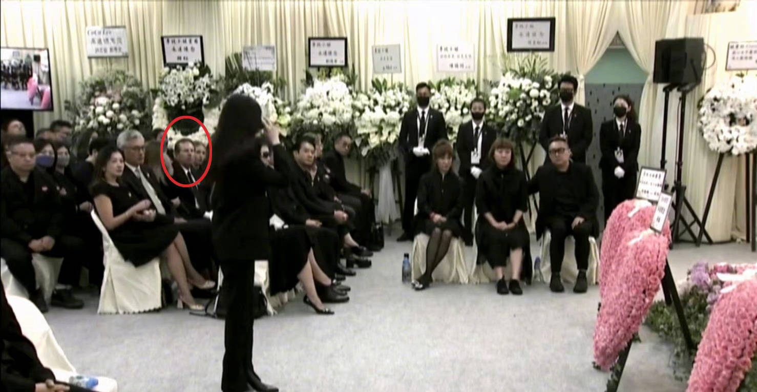 李玟追悼会两位姐姐突然失控，现场痛哭首次揭露李玟真正死因