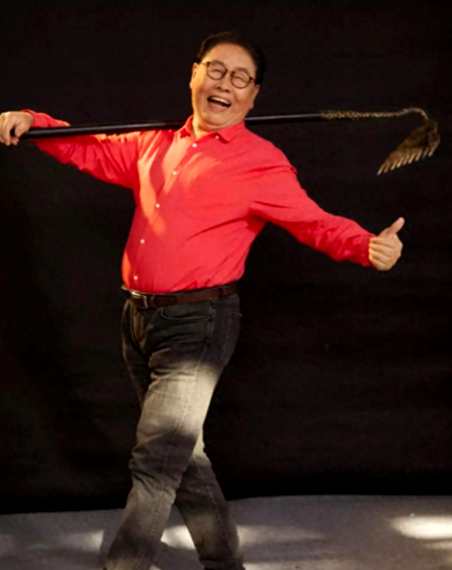 “猪八戒”马德华：现实如愿娶到了“嫦娥”，恩爱50年零绯闻