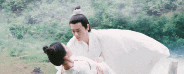 央视下场,这瓜越闹越大了