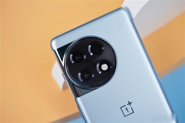 一加科技|全球首发1.5K灵犀触控屏！一加Ace 2图赏